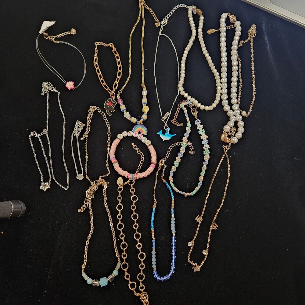 Teen Girls Jewelry Lot  Necklaces Bracelets with Pearls Beads Charms Chains